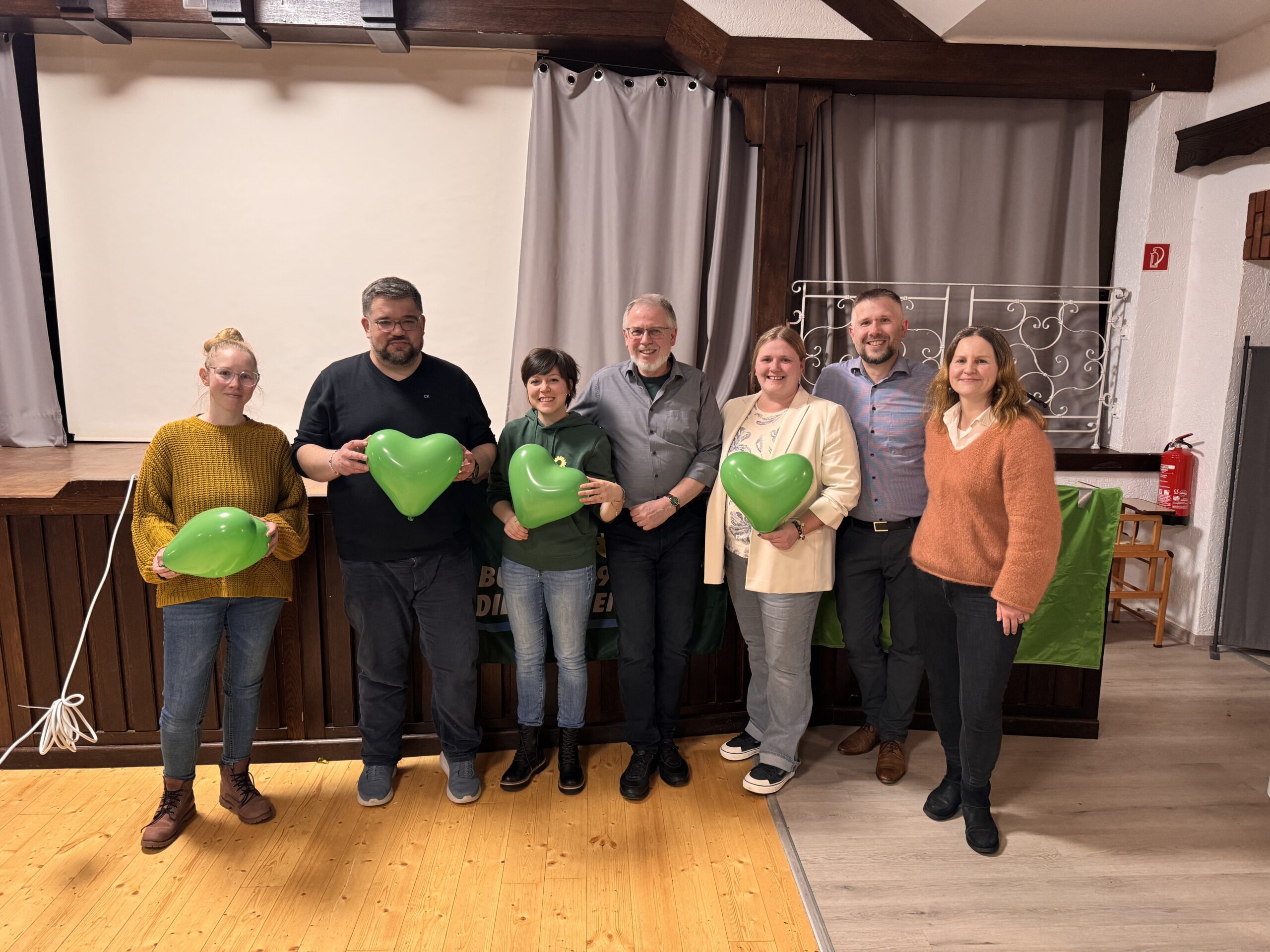 Sandra Kiskemper (Stadtverbandsvorsitzende), Ben Rauer (Landtag NRW), Carolin Kollhoff (Kreisverbandsvorsitzende), Jörg Böhm (Kassenwart des Stadtverbands), Caroline Kleinroth (Stadtverwaltung Porta), Sebastian Ehmke (Stadtverbandsvorsitzender), Stephanie Moore (stellv. Stadtverbandsvorsitzende)
